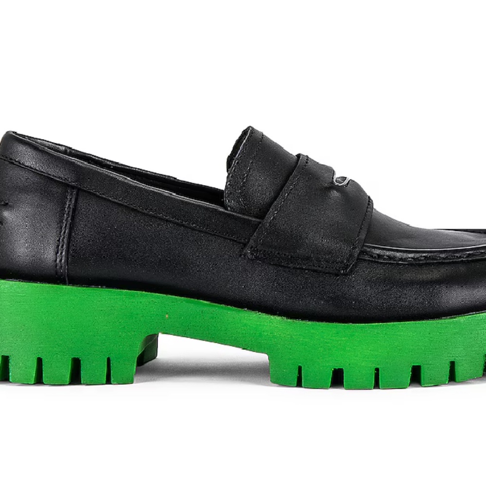 Brand new Steve Madden loafer in back and green Size 8